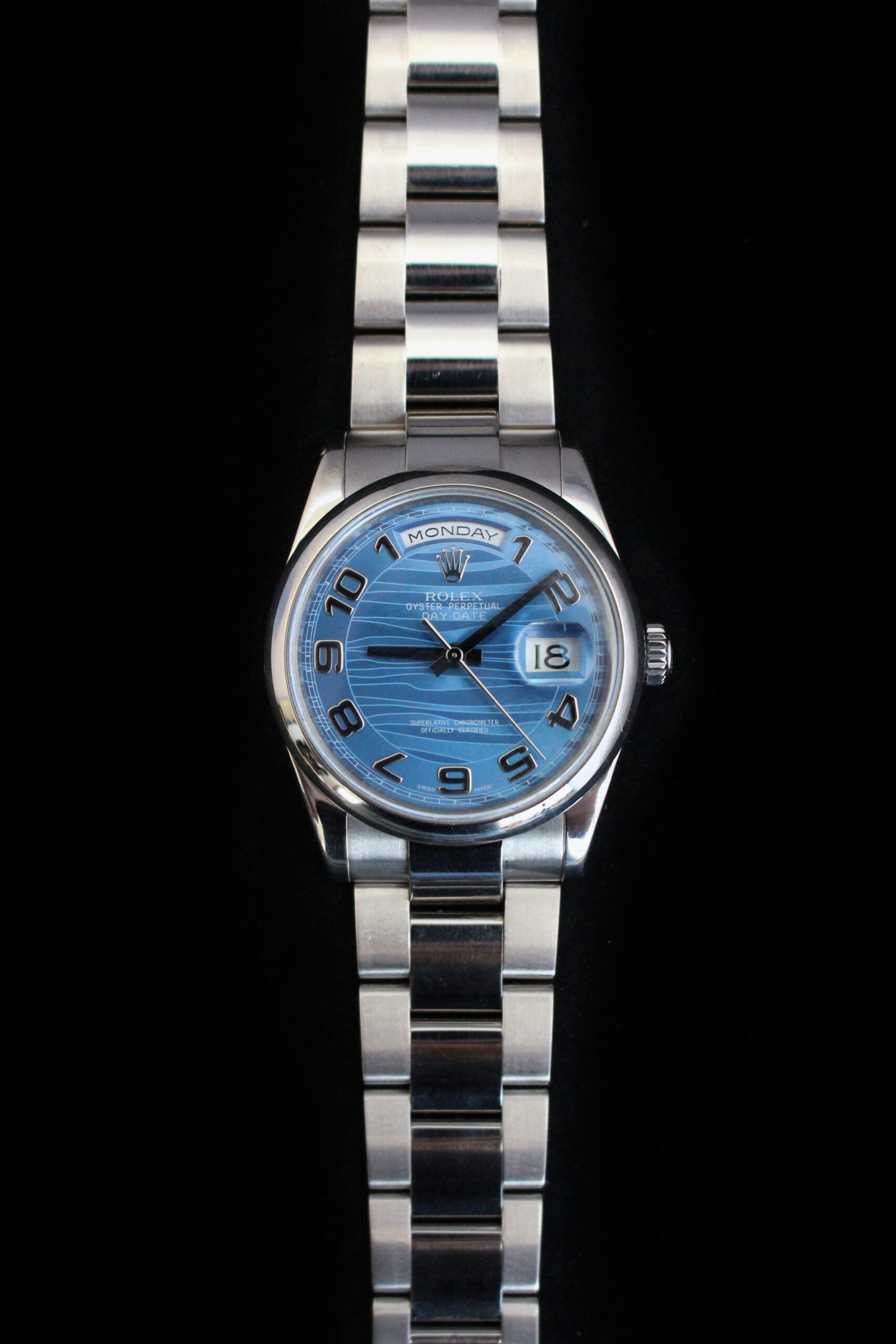 Rolex Day-Date 36 millimeter 118209 White Gold Blue Wave Dial