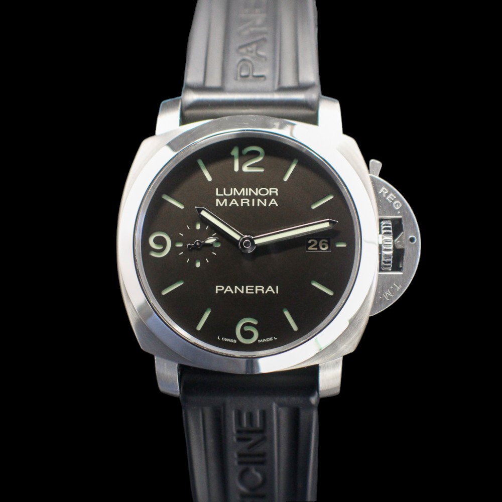 Panerai Luminor Marina 1950 3 Days Automatic watch with black dial and rubber strap